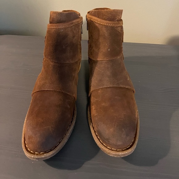 Born Moraga Suede Bootie NWOB - Picture 2 of 11